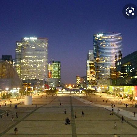 Studio Neuf Paris La Defense Metro 15 Rueil - Suresnes - Mont Valerien Exteriér fotografie