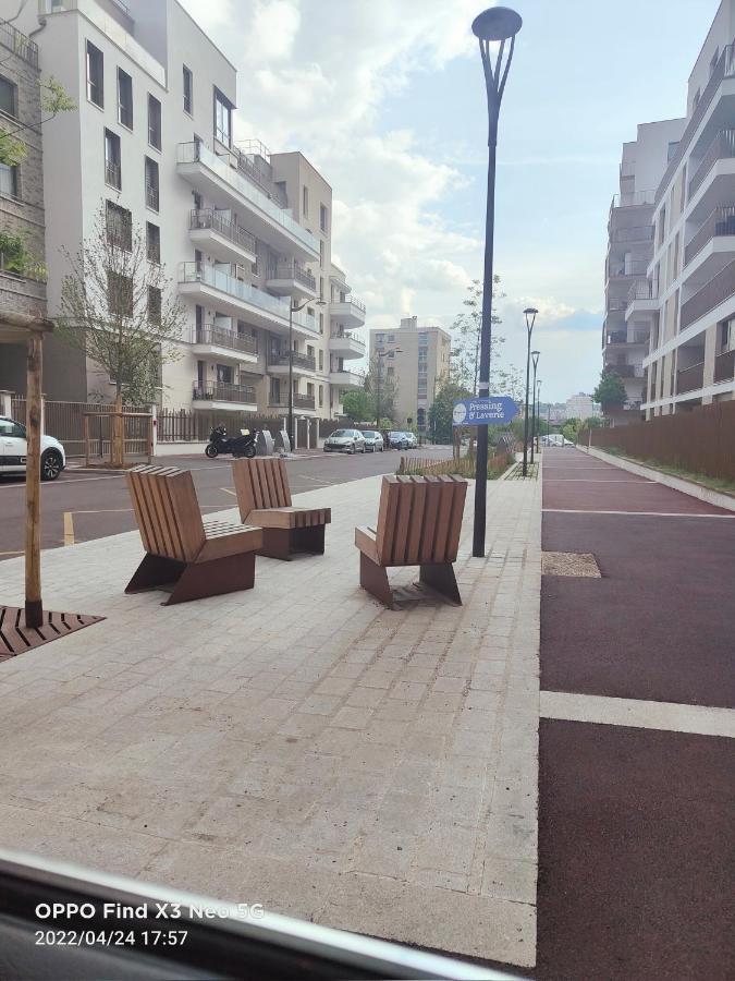 Studio Neuf Paris La Defense Metro 15 Rueil - Suresnes - Mont Valerien Exteriér fotografie