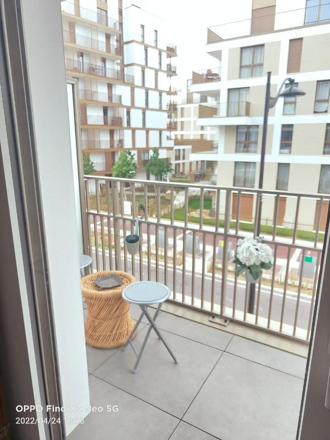 Studio Neuf Paris La Defense Metro 15 Rueil - Suresnes - Mont Valerien Exteriér fotografie