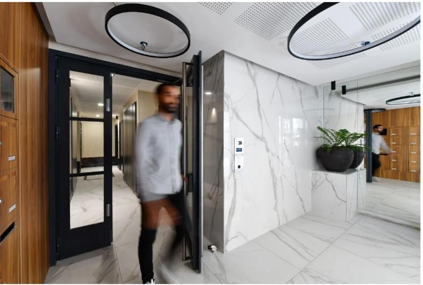 Studio Neuf Paris La Defense Metro 15 Rueil - Suresnes - Mont Valerien Exteriér fotografie